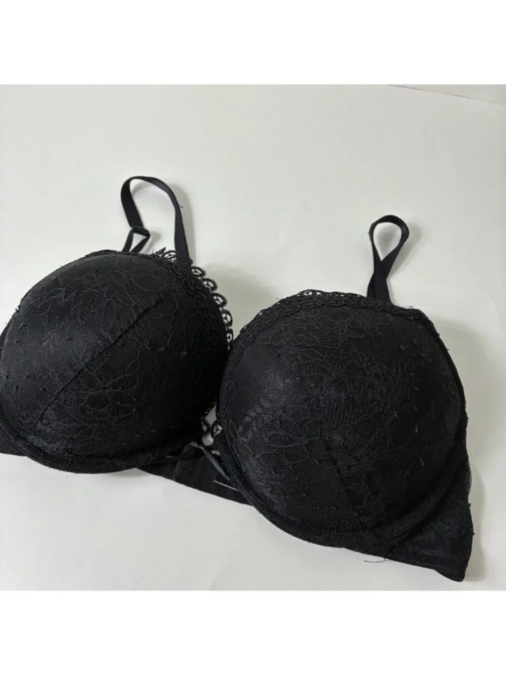 Victoria's Secret Bombshell Plunge Bra 38C Black Lace Push Up Padded Sexy